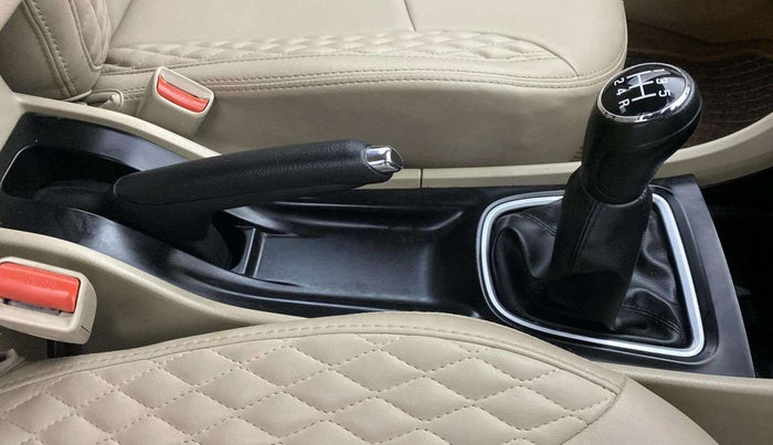2018 Maruti Ciaz ZETA 1.5 SHVS MT PETROL, Petrol, Manual, 41,478 km, Gear Lever