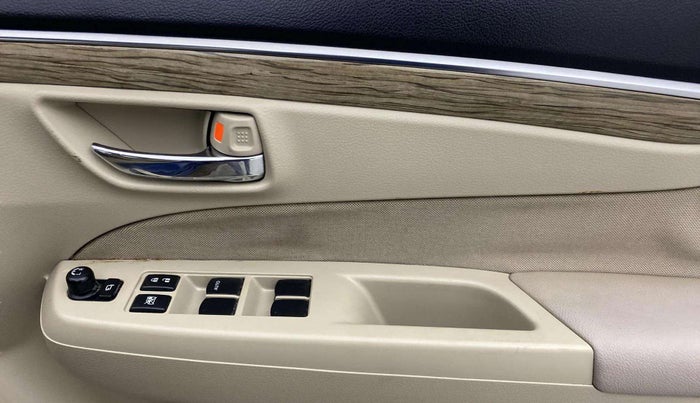 2018 Maruti Ciaz ZETA 1.5 SHVS MT PETROL, Petrol, Manual, 41,478 km, Driver Side Door Panels Control