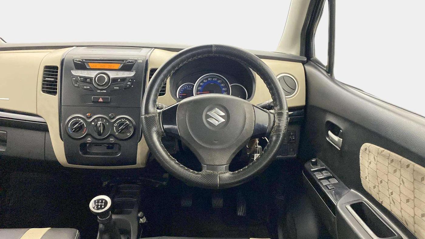 2018 Maruti Wagon R 1.0 VXI, Petrol, Manual, 17,292 km, Steering Wheel Close Up