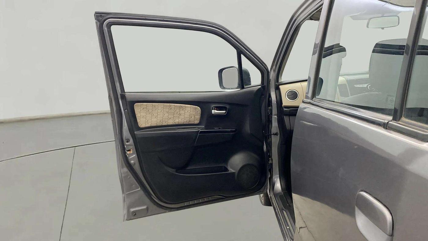 2018 Maruti Wagon R 1.0 VXI, Petrol, Manual, 17,292 km, LHS Front Door