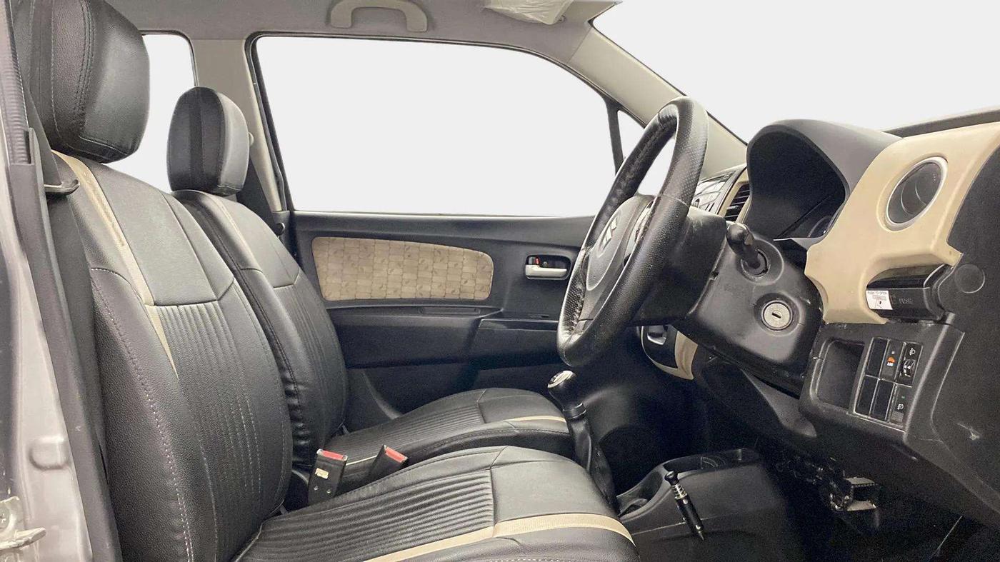 2018 Maruti Wagon R 1.0 VXI, Petrol, Manual, 17,292 km, Right Side Front Door Cabin