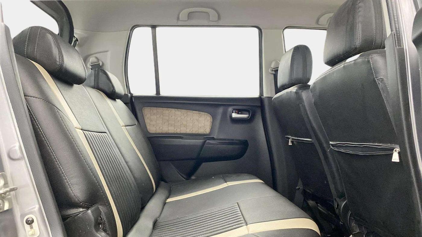 2018 Maruti Wagon R 1.0 VXI, Petrol, Manual, 17,292 km, Right Side Rear Door Cabin