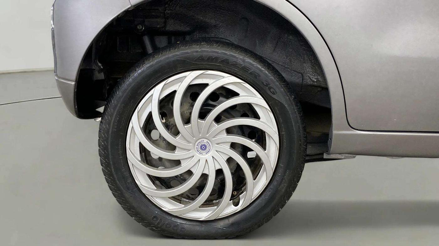 2018 Maruti Wagon R 1.0 VXI, Petrol, Manual, 17,292 km, Right Rear Wheel