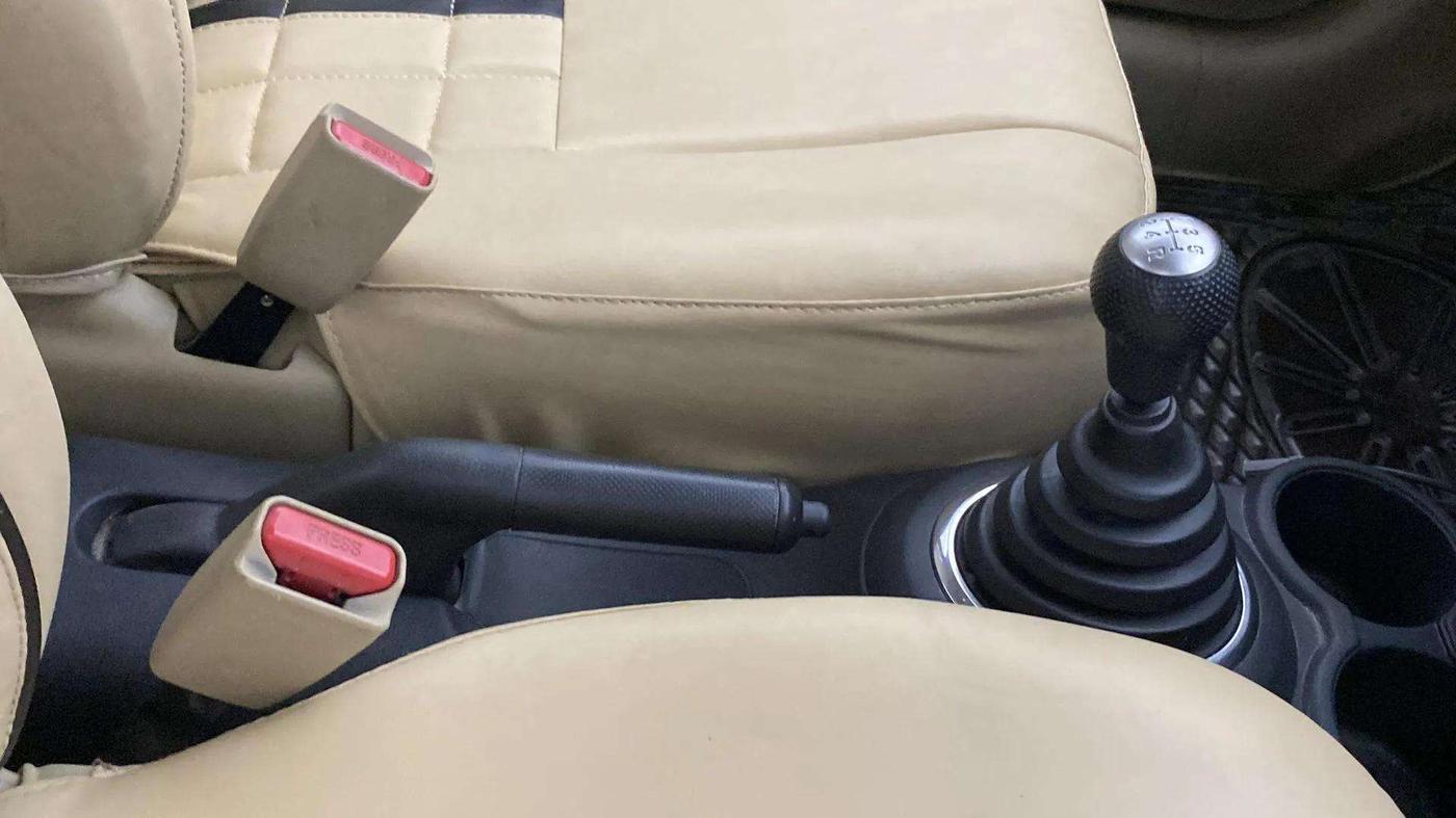 2014 Honda Amaze 1.2L I-VTEC S, Petrol, Manual, 39,660 km, Gear Lever