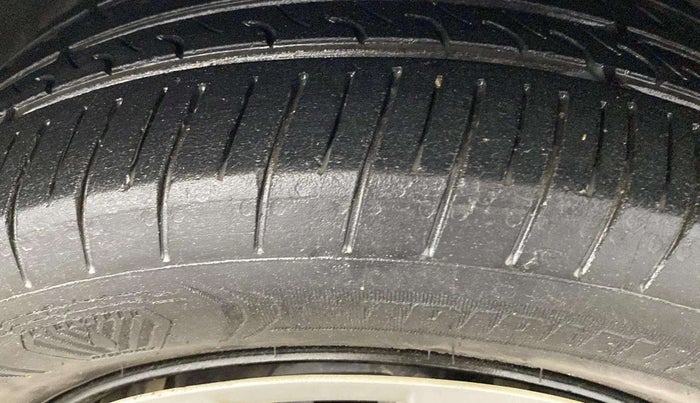 2014 Honda Amaze 1.2L I-VTEC S, Petrol, Manual, 39,507 km, Left Front Tyre Tread