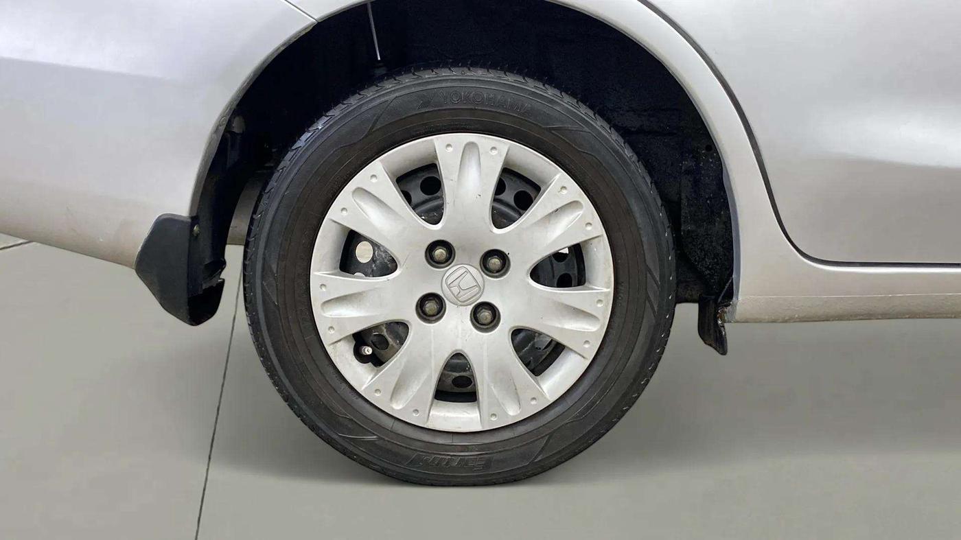 2014 Honda Amaze 1.2L I-VTEC S, Petrol, Manual, 39,660 km, Right Rear Wheel