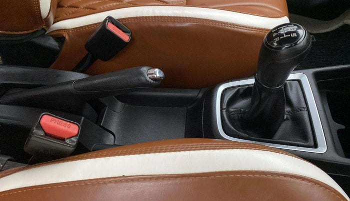 2020 Maruti Swift VXI, Petrol, Manual, 73,322 km, Gear Lever