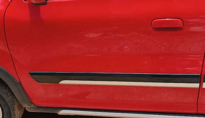 2021 Maruti S PRESSO VXI PLUS AMT, Petrol, Automatic, 39,893 km, Front passenger door - Minor scratches