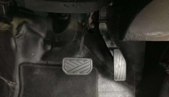 2021 Maruti S PRESSO VXI PLUS AMT, Petrol, Automatic, 39,893 km, Pedals