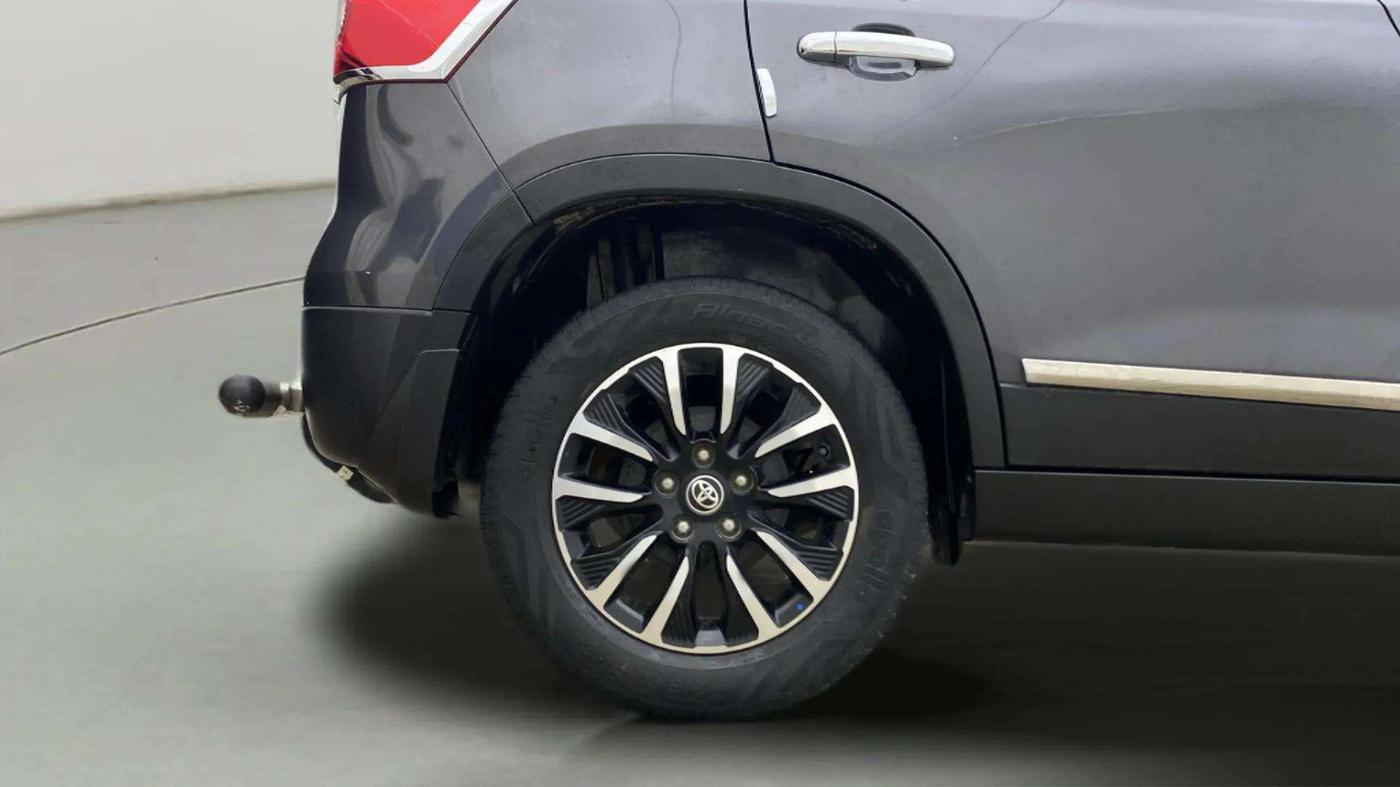 2021 Toyota URBAN CRUISER PREMIUM GRADE AT, Petrol, Automatic, 63,761 km, Right Rear Wheel