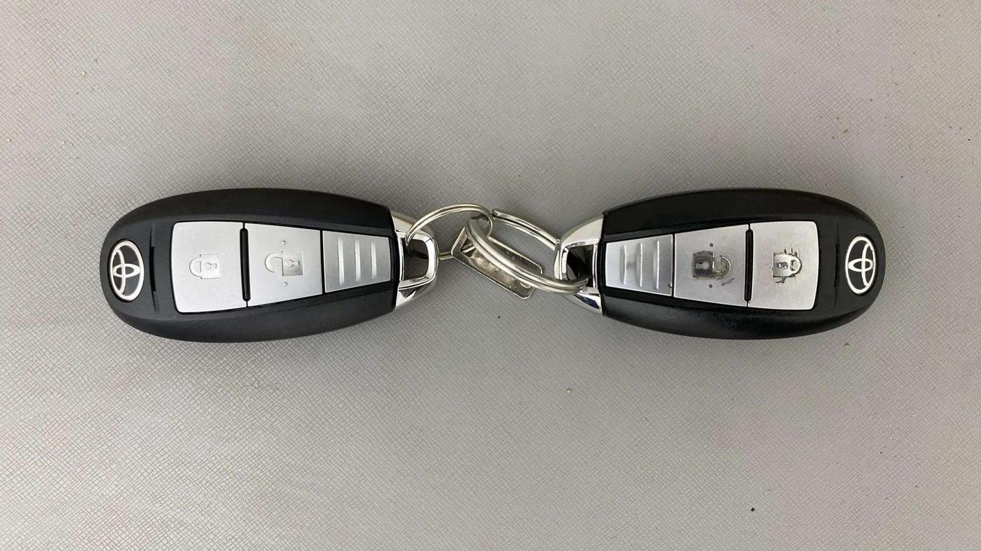 2021 Toyota URBAN CRUISER PREMIUM GRADE AT, Petrol, Automatic, 63,761 km, Key Close Up