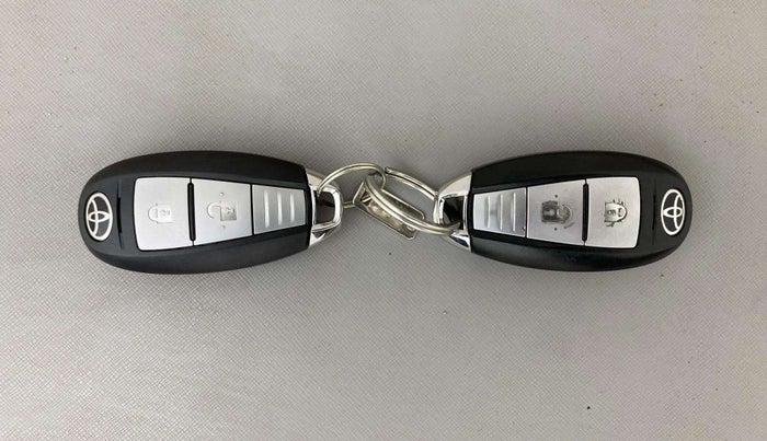 2021 Toyota URBAN CRUISER PREMIUM GRADE AT, Petrol, Automatic, 63,761 km, Key Close Up