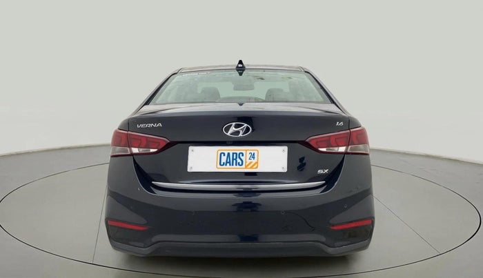 2018 Hyundai Verna 1.6 VTVT SX O, Petrol, Manual, 38,837 km, Back/Rear