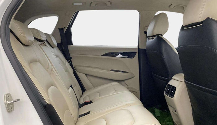 2021 MG HECTOR SHARP 1.5 PETROL CVT, Petrol, Automatic, 79,649 km, Right Side Rear Door Cabin
