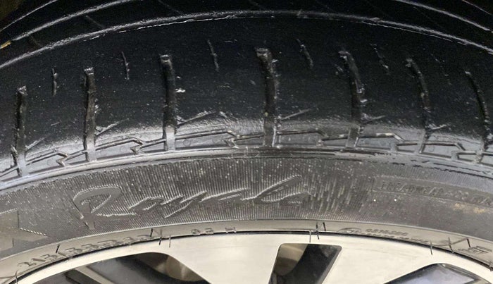 2021 MG HECTOR SHARP 1.5 PETROL CVT, Petrol, Automatic, 79,649 km, Right Front Tyre Tread