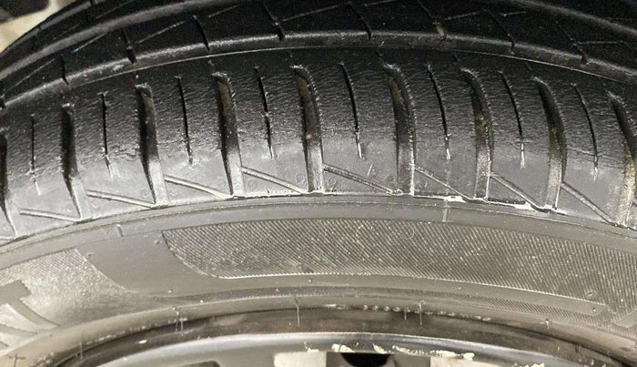 2022 Renault Kwid RXL 1.0, Petrol, Manual, 19,172 km, Left Rear Tyre Tread