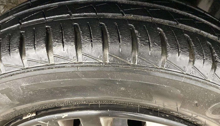 2022 Renault Kwid RXL 1.0, Petrol, Manual, 19,172 km, Right Front Tyre Tread