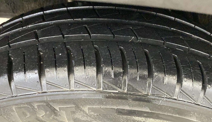 2022 Renault Kwid RXL 1.0, Petrol, Manual, 19,172 km, Left Front Tyre Tread