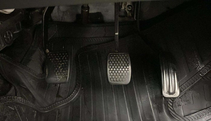 2014 Maruti Alto 800 LXI, Petrol, Manual, 72,071 km, Pedals