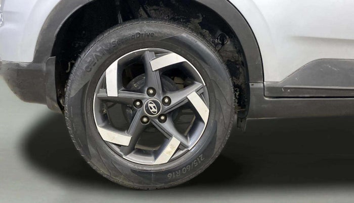 2020 Hyundai VENUE SX 1.0 TURBO, Petrol, Manual, 33,549 km, Right Rear Wheel