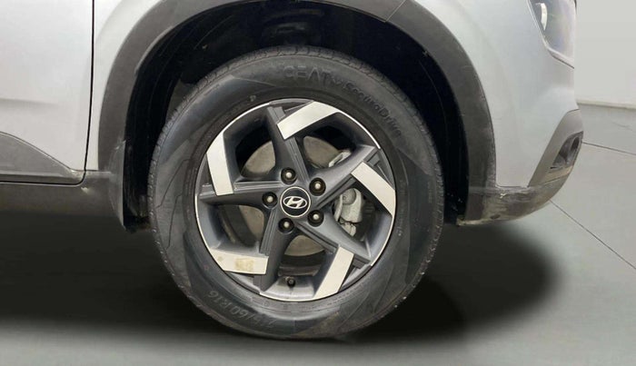 2020 Hyundai VENUE SX 1.0 TURBO, Petrol, Manual, 33,549 km, Right Front Wheel