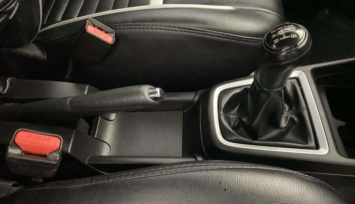 2021 Maruti Swift VXI, Petrol, Manual, 65,179 km, Gear Lever