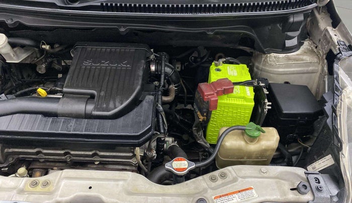 2014 Maruti Ertiga ZXI, Petrol, Manual, 86,999 km, Engine View - Left