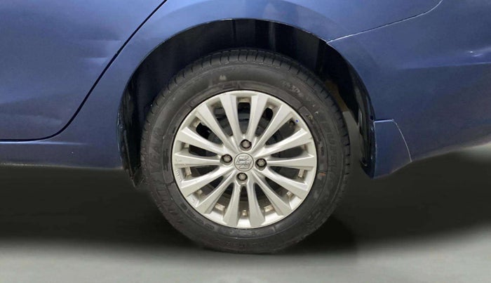 2019 Maruti Ciaz DELTA 1.5 SHVS MT PETROL, Petrol, Manual, 66,826 km, Left rear tyre - Mudfalps Broken