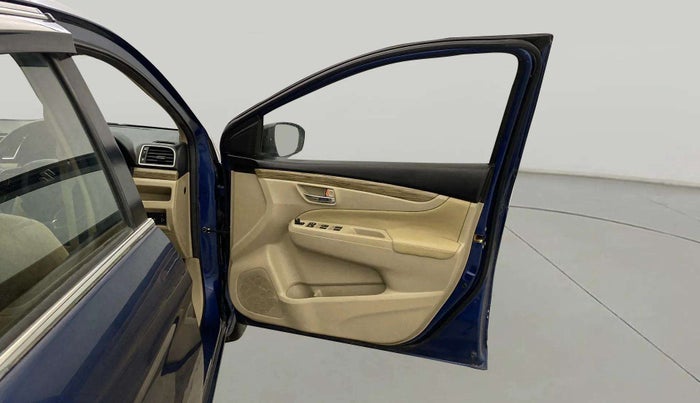 2019 Maruti Ciaz DELTA 1.5 SHVS MT PETROL, Petrol, Manual, 66,826 km, RHS Front Door