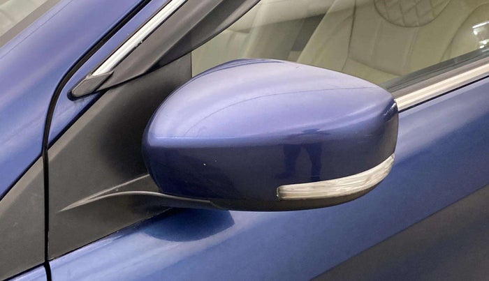 2019 Maruti Ciaz DELTA 1.5 SHVS MT PETROL, Petrol, Manual, 66,826 km, Left rear-view mirror - Minor folding noise