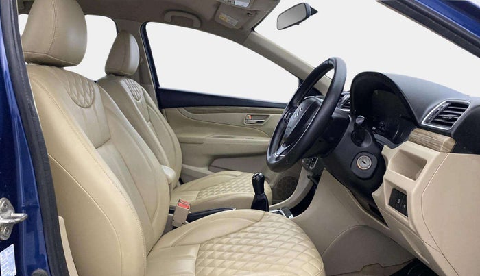 2019 Maruti Ciaz DELTA 1.5 SHVS MT PETROL, Petrol, Manual, 66,826 km, Right Side Front Door Cabin