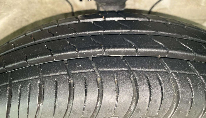 2023 Maruti S PRESSO VXI PLUS (O) AMT, Petrol, Automatic, 3,812 km, Right Front Tyre Tread