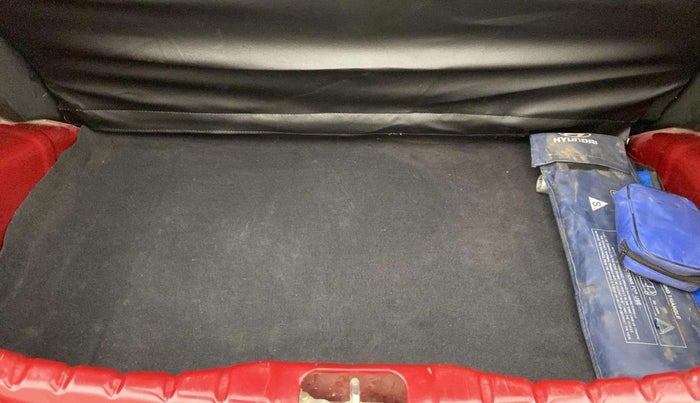 2014 Hyundai Eon ERA +, Petrol, Manual, 67,225 km, Boot Inside