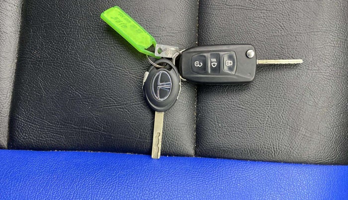 2020 Tata Tiago XZ PLUS PETROL, Petrol, Manual, 23,863 km, Key Close Up