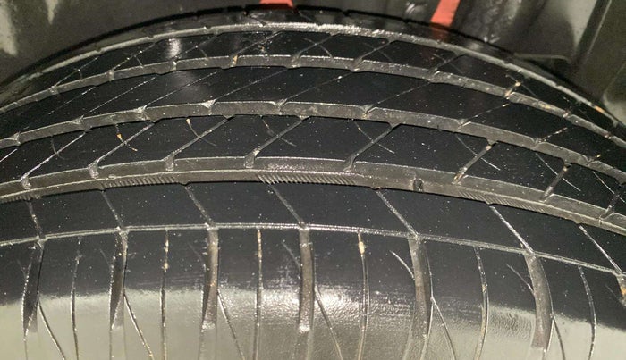 2020 Maruti Vitara Brezza ZXI, Petrol, Manual, 19,566 km, Left Rear Tyre Tread