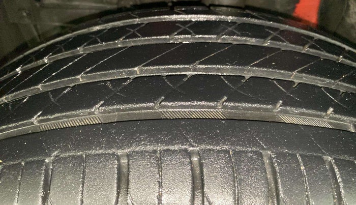 2020 Maruti Vitara Brezza ZXI, Petrol, Manual, 19,566 km, Left Front Tyre Tread
