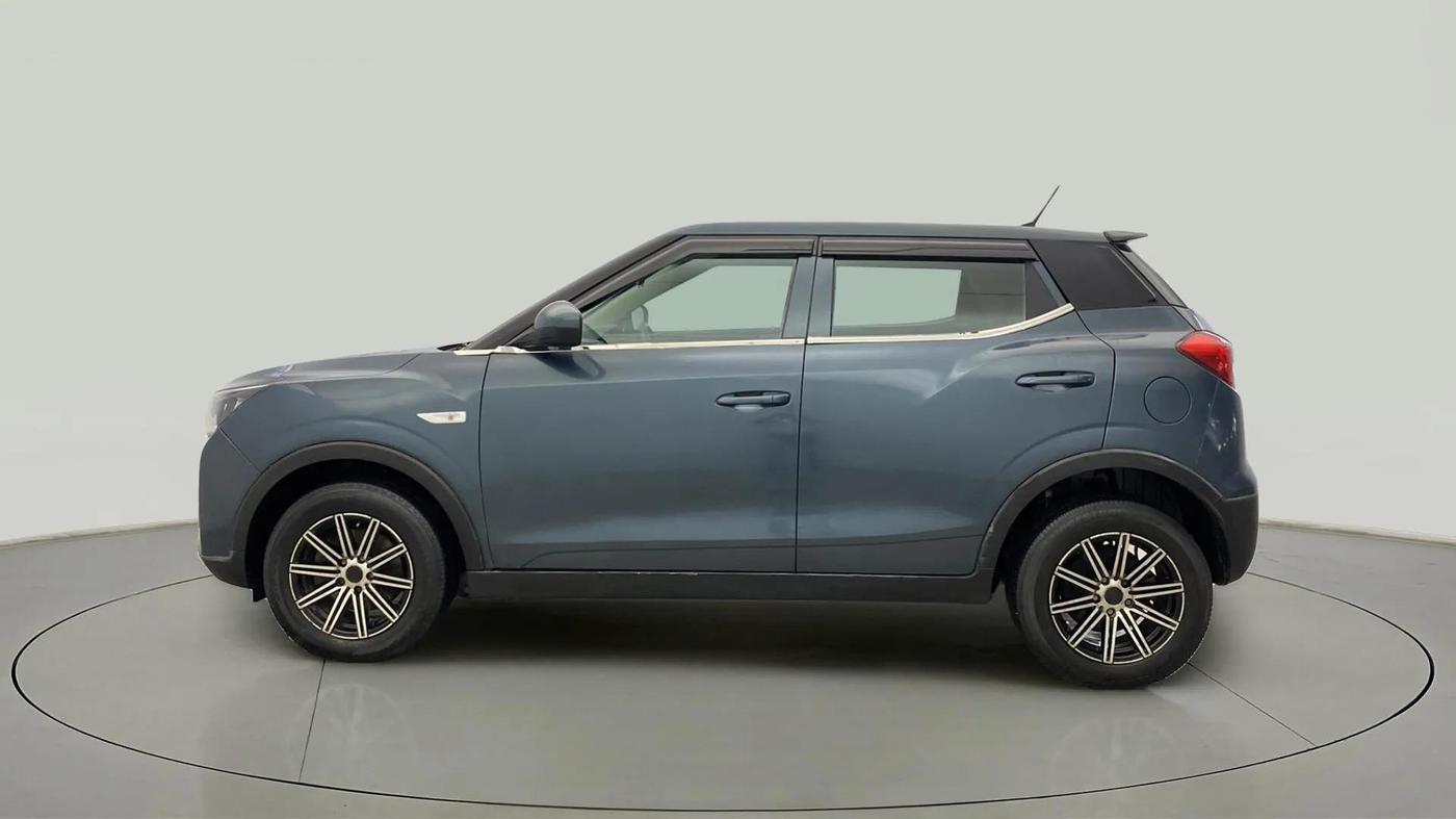 2020 Mahindra XUV300 W4 1.5 DIESEL, Diesel, Manual, 45,508 km, Left Side