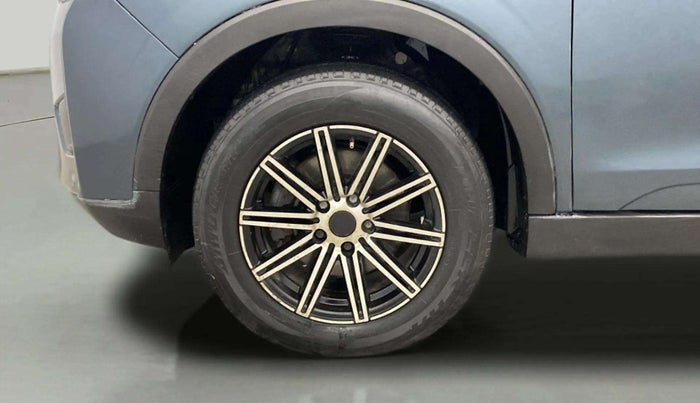2020 Mahindra XUV300 W4 1.5 DIESEL, Diesel, Manual, 45,389 km, Left Front Wheel