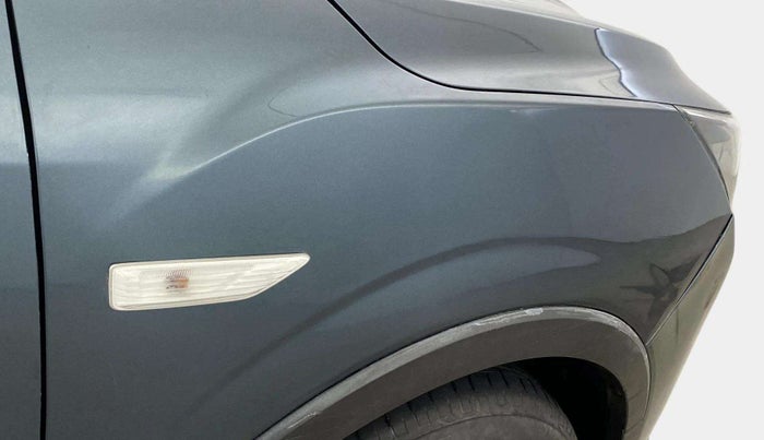 2020 Mahindra XUV300 W4 1.5 DIESEL, Diesel, Manual, 45,389 km, Right fender - Minor scratches