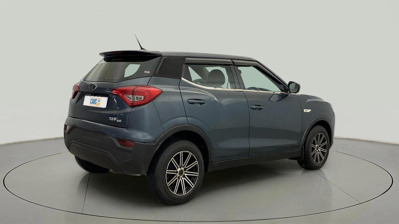 2020 Mahindra XUV300 W4 1.5 DIESEL, Diesel, Manual, 45,508 km, Right Back Diagonal