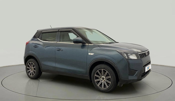 2020 Mahindra XUV300 W4 1.5 DIESEL, Diesel, Manual, 45,389 km, Right Front Diagonal