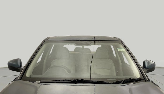 2020 Mahindra XUV300 W4 1.5 DIESEL, Diesel, Manual, 45,389 km, Front Windshield
