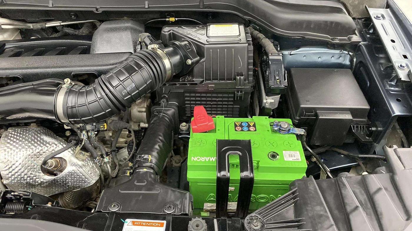 2020 Mahindra XUV300 W4 1.5 DIESEL, Diesel, Manual, 45,508 km, Engine View - Left