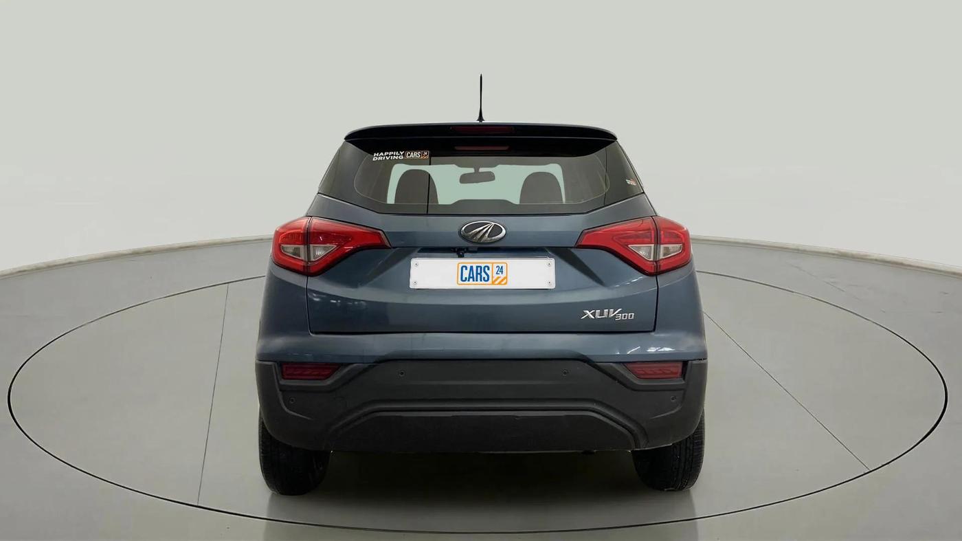 2020 Mahindra XUV300 W4 1.5 DIESEL, Diesel, Manual, 45,508 km, Back/Rear