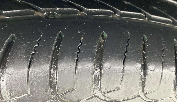 2020 Ford Ecosport TITANIUM + 1.5L PETROL AT, Petrol, Automatic, 27,218 km, Right Rear Tyre Tread