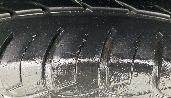 2020 Ford Ecosport TITANIUM + 1.5L PETROL AT, Petrol, Automatic, 27,218 km, Left Rear Tyre Tread