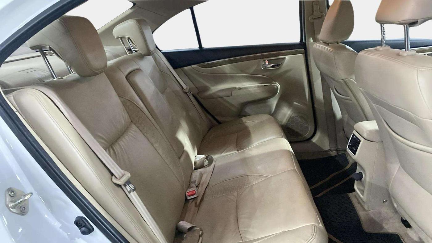 2020 Maruti Ciaz ALPHA 1.5 SHVS PETROL, Petrol, Manual, 55,345 km, Right Side Rear Door Cabin