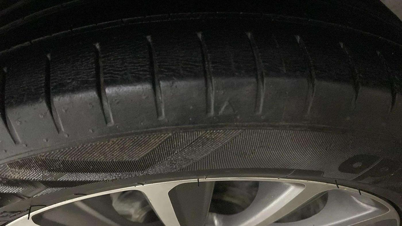 2020 Maruti Ciaz ALPHA 1.5 SHVS PETROL, Petrol, Manual, 55,345 km, Left Rear Tyre Tread