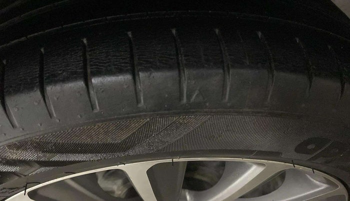 2020 Maruti Ciaz ALPHA 1.5 SHVS PETROL, Petrol, Manual, 55,166 km, Left Rear Tyre Tread