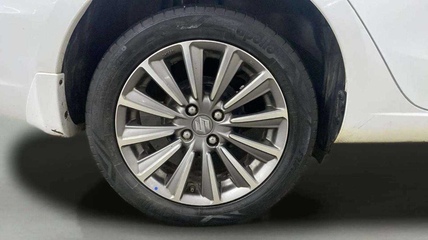 2020 Maruti Ciaz ALPHA 1.5 SHVS PETROL, Petrol, Manual, 55,345 km, Right Rear Wheel